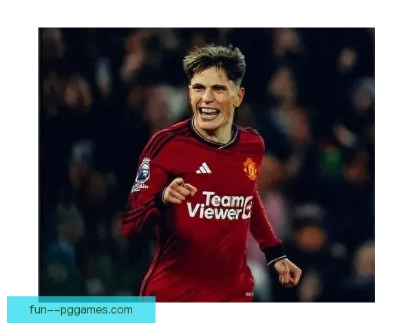 加纳乔在埃弗顿主场上演惊天倒钩助曼联夺得关键胜利