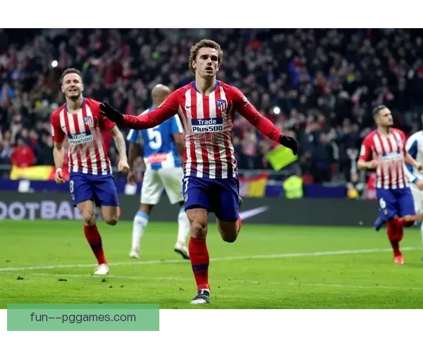 多特蒙德球迷欧冠半决赛主场展示震撼巨型黄黑TIFO震撼全场